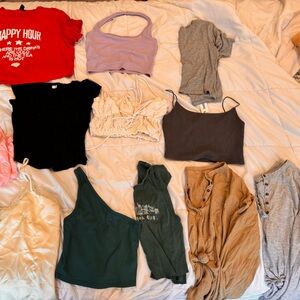 Women’s Tops Bundle – Size Medium – Garage, Aerie & Windsor